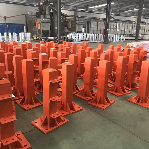 防（fáng）撞立（lì）柱